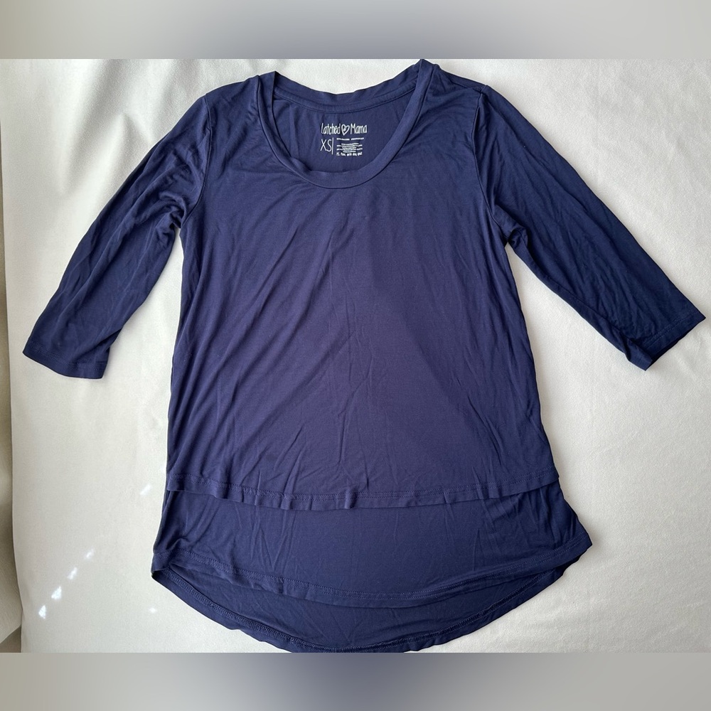 Latched Mama 3/4 Sleeve Scoop Neck Nursing Top 2.0 - Navy Blue XS . - Picture 2 of 9
